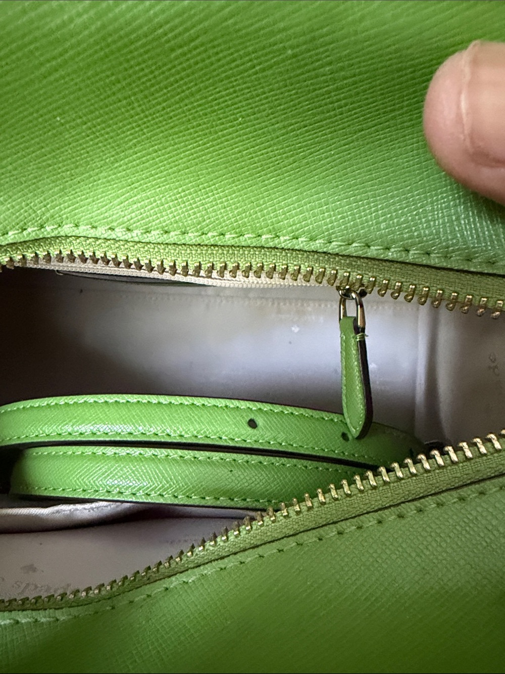 Kate Spade Bag - Picture 5 of 8